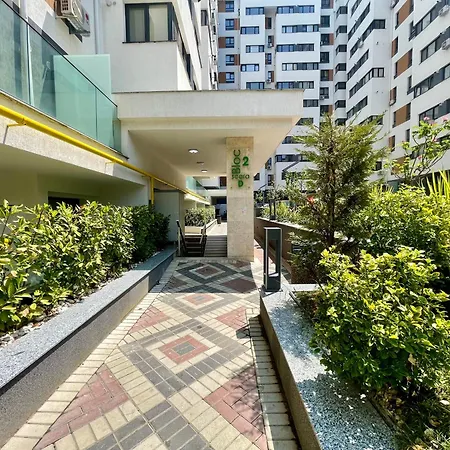 Apartment Adress Ad25 *